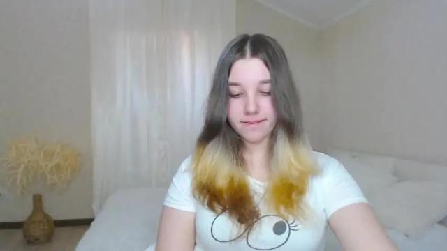 Image 10 of kitty1_kitty Stream on Chaturbate on 15 months ago
