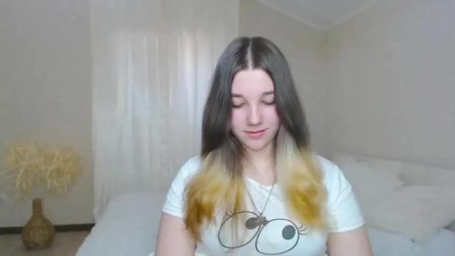 Image 7 of kitty1_kitty Stream on Chaturbate on 15 months ago
