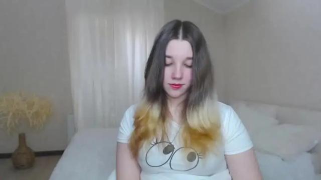 Image 10 of kitty1_kitty Stream on Chaturbate on 15 months ago