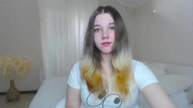 Image 4 of kitty1_kitty Stream on Chaturbate on 15 months ago