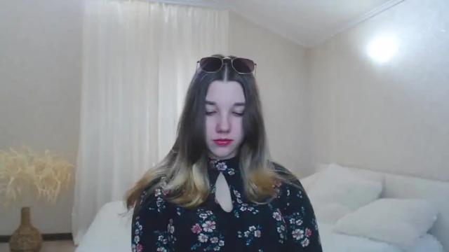 Image 2 of kitty1_kitty Stream on Chaturbate on 15 months ago