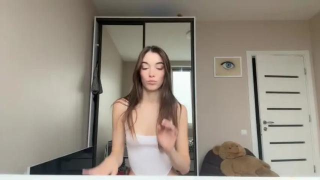 Image 3 of kitty2003preatty Stream on Chaturbate on 16 months ago