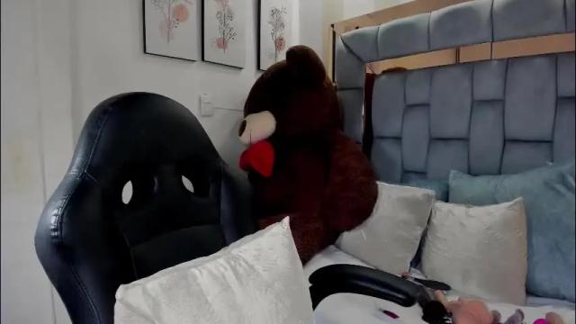 Image 3 of kitty__rouse Stream on Chaturbate on 1 month ago