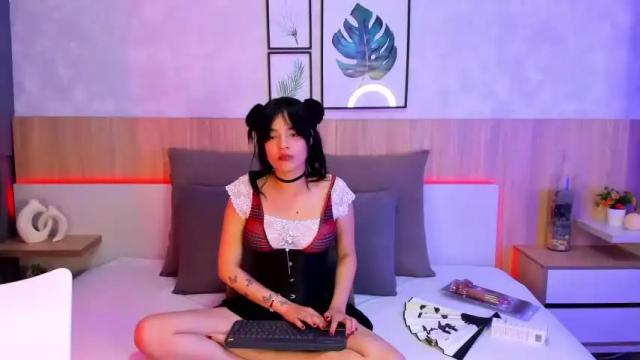Image 2 of kitty_asiandoll Stream on Chaturbate on 12 months ago