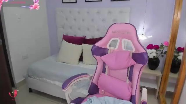 Image 11 of kitty_cayo Stream on Chaturbate on 22 days ago