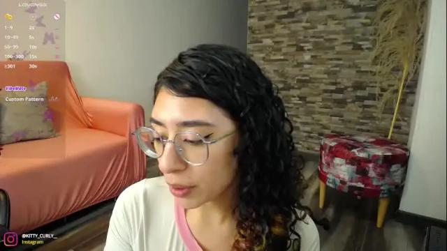 Image 11 of kitty_curly Stream on Chaturbate on 2 months ago
