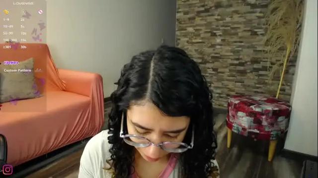 Image 12 of kitty_curly Stream on Chaturbate on 2 months ago