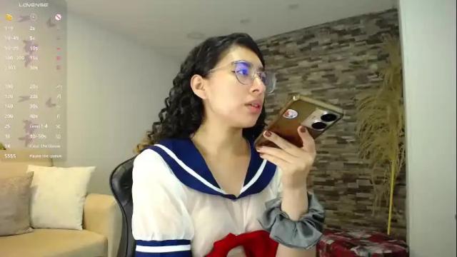 Image 8 of kitty_curly Stream on Chaturbate on 1 month ago