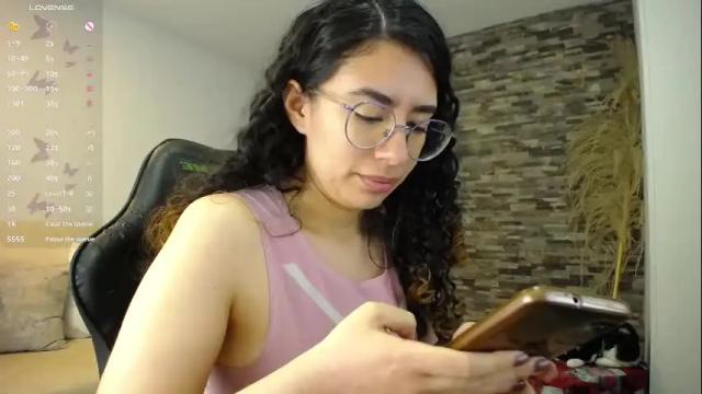 Image 12 of kitty_curly Stream on Chaturbate on 1 month ago
