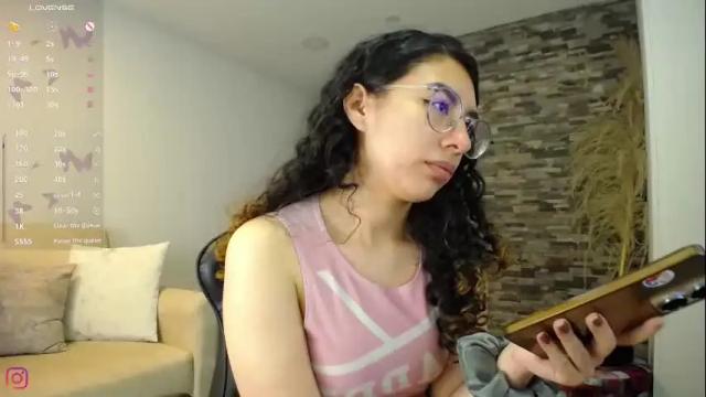 Thumbnail 3, kitty_curly's Stream at Chaturbate, 1 month ago