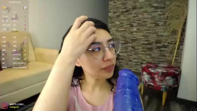 Image 11 of kitty_curly Stream on Chaturbate on 14 days ago