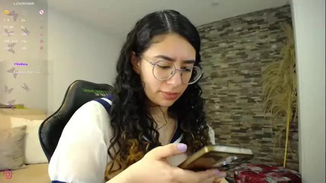 Image 11 of kitty_curly Stream on Chaturbate on 10 days ago
