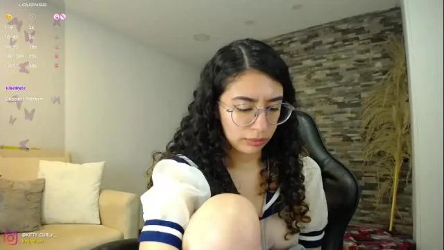 Thumbnail 2, kitty_curly's Stream at Chaturbate, 7 months ago