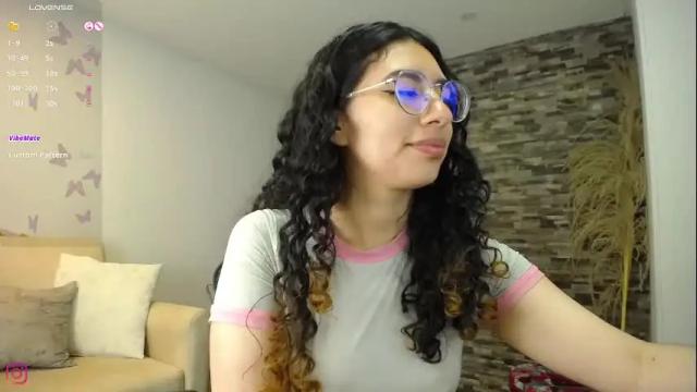 Thumbnail 1, kitty_curly's Stream at Chaturbate, 6 months ago
