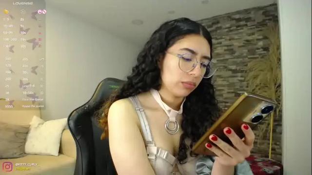 Thumbnail 3, kitty_curly's Stream at Chaturbate, 6 months ago