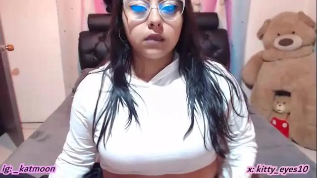 Image 6 of kitty_eyes Stream on Chaturbate on 3 days ago