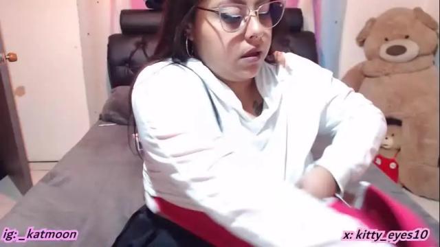 Image 7 of kitty_eyes Stream on Chaturbate on 3 days ago