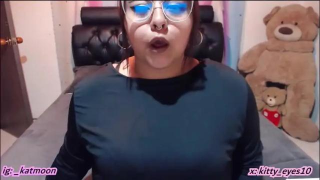 Image 8 of kitty_eyes Stream on Chaturbate on 6 months ago