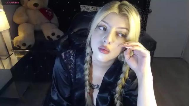 Image 7 of kitty_fox_b Stream on Chaturbate on 1 month ago