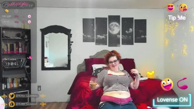 Image 3 of kitty_luxexxx Stream on Chaturbate on 18 months ago