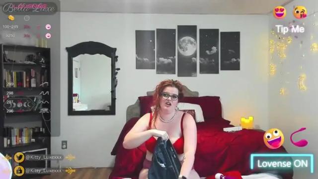 Image 8 of kitty_luxexxx Stream on Chaturbate on 18 months ago