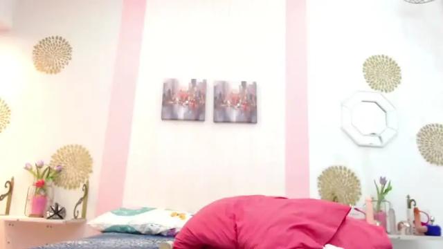Image 11 of kitty_penelope_ Stream on Chaturbate on 16 months ago