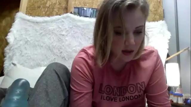 Image 7 of kitty_pies Stream on Chaturbate on 14 months ago