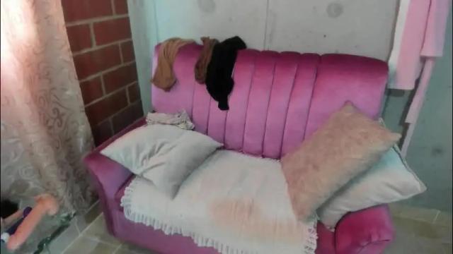 Image 6 of kitty_rose6147 Stream on Chaturbate on 11 days ago