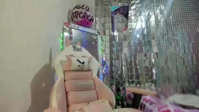 Image 11 of kitty_rousse69 Stream on Chaturbate on 19 months ago