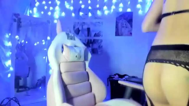 Image 6 of kitty_rousse69 Stream on Chaturbate on 15 months ago
