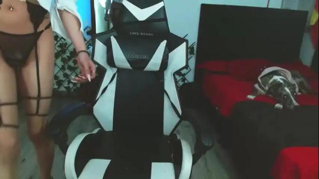 Image 12 of kitty_vaal Stream on Chaturbate on 4 months ago