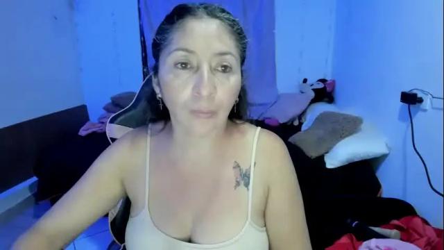 Image 12 of kitty_violet_ Stream on Chaturbate on 2 months ago