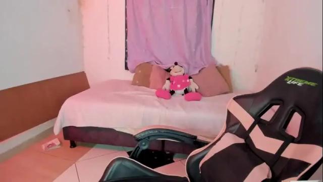 Image 2 of kitty_violet_ Stream on Chaturbate on 1 month ago