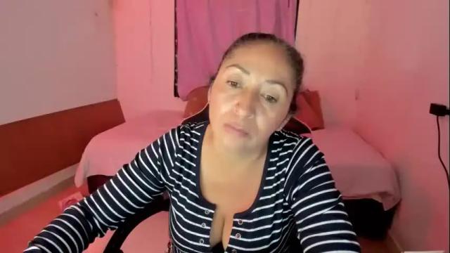 Image 6 of kitty_violet_ Stream on Chaturbate on 1 month ago