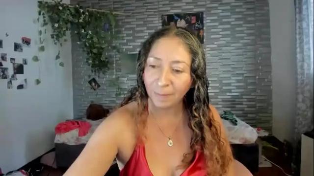 Image 4 of kitty_violet_ Stream on Chaturbate on 7 days ago