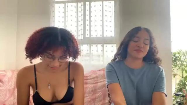 Image 4 of kittyand Stream on Chaturbate on 13 months ago