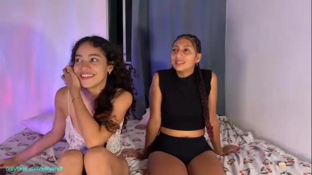 Image 2 of kittyand Stream on Chaturbate on 1 month ago