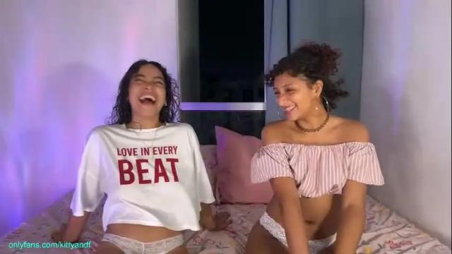 Image 2 of kittyand Stream on Chaturbate on 1 month ago