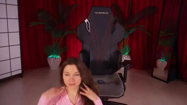 Image 2 of kittycaitlin Stream on Chaturbate on 16 days ago