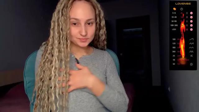 Image 7 of kittycaitlina Stream on Chaturbate on 18 months ago