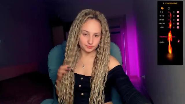 Image 2 of kittycaitlina Stream on Chaturbate on 18 months ago