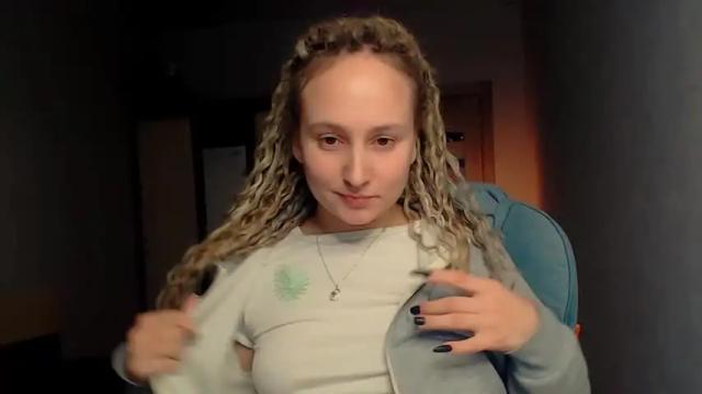 Image 2 of kittycaitlina Stream on Chaturbate on 17 months ago