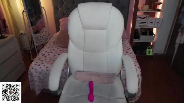 Image 6 of kittygrey Stream on Chaturbate on 2 months ago