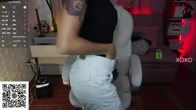 Image 7 of kittygrey Stream on Chaturbate on 13 days ago