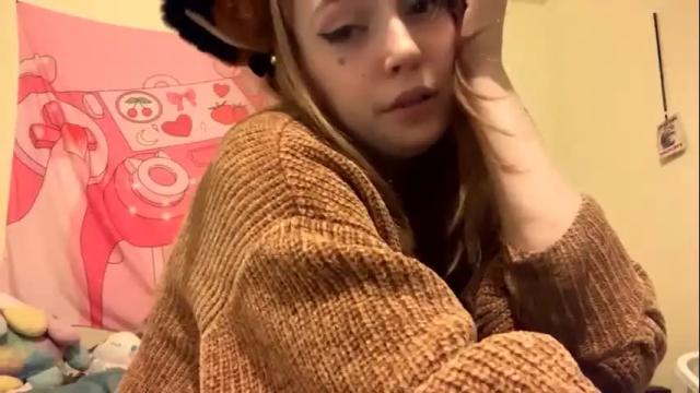 Thumbnail 3, kittyme0ws's Stream at Chaturbate, 6 months ago