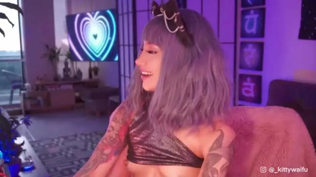 Image 4 of kittymolly_ Stream on Chaturbate on 19 months ago
