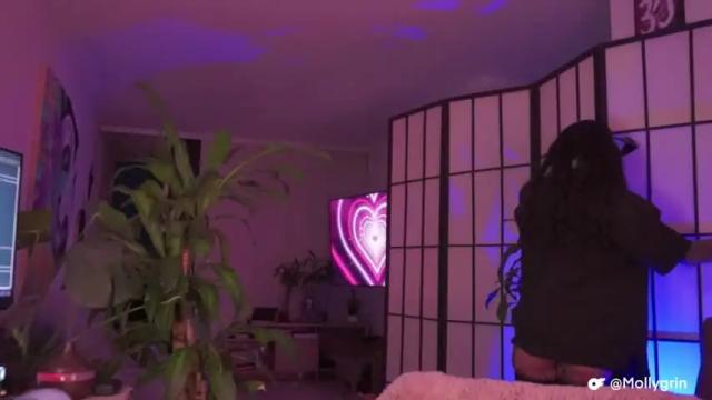 Image 4 of kittymolly_ Stream on Chaturbate on 19 months ago