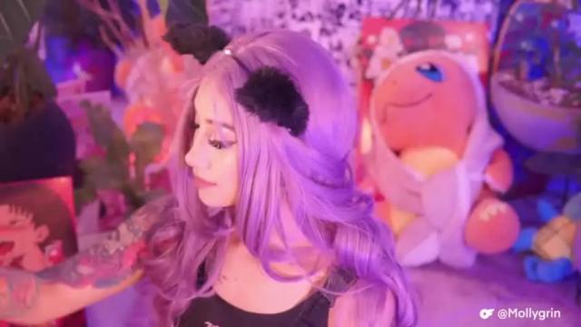Image 4 of kittymolly_ Stream on Chaturbate on 19 months ago