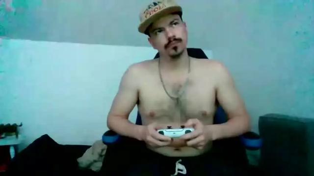Image 10 of kittyndaddy757458 Stream on Chaturbate on 17 months ago