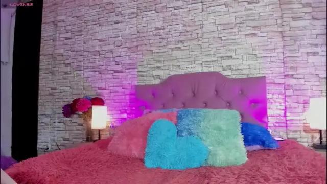 Image 2 of kittyqueen01 Stream on Chaturbate on 1 month ago